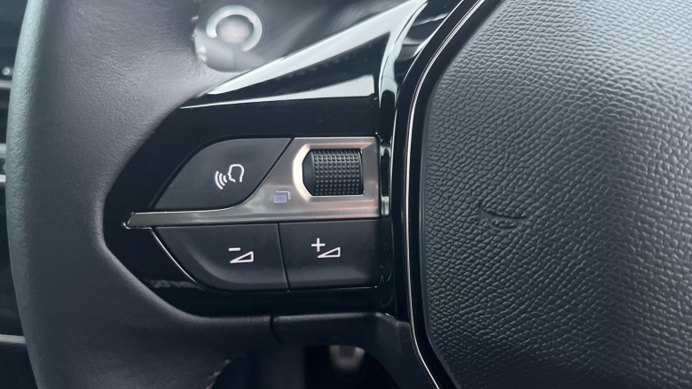 Peugeot 208 1.2 PureTech 100 Allure Premium + 5dr Petrol Hatchback